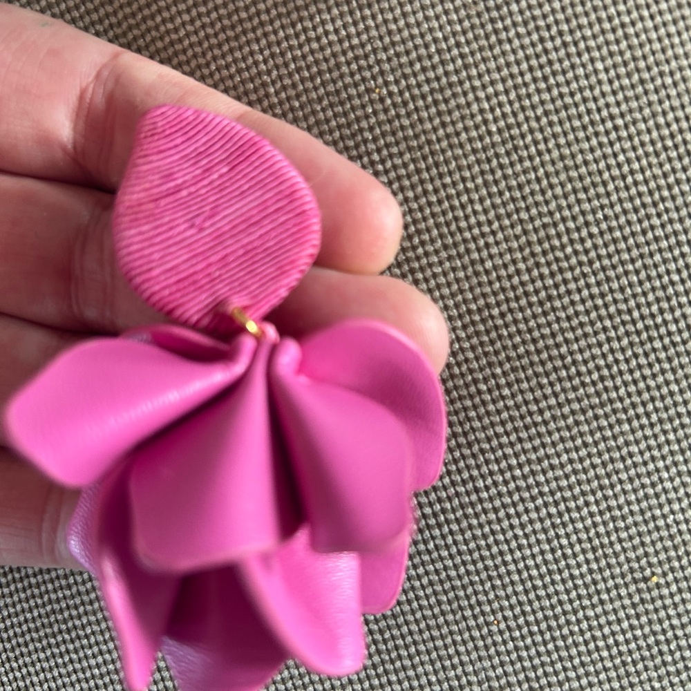 Tuckernuck Pink Orchid Drop Earrings - Picture 3 of 3